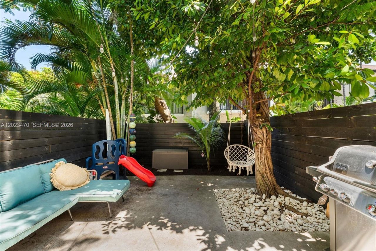 3214 W Trade Ave , Unit III-5, Miami, FL 33133 Photo