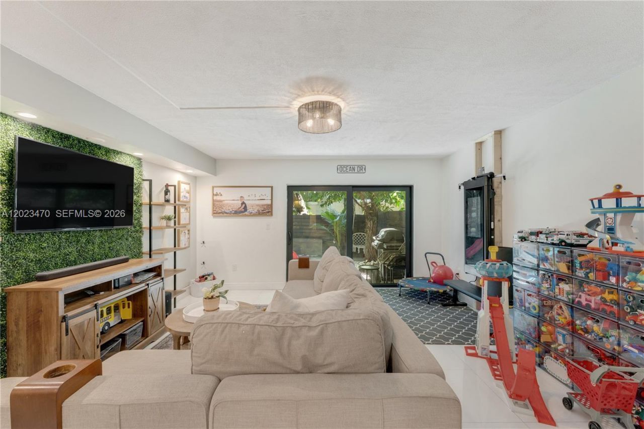 3214 W Trade Ave , Unit III-5, Miami, FL 33133 Photo