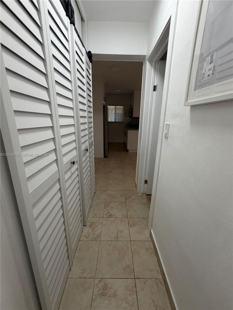 65 Washington Ave, Unit 2, Miami Beach, FL 33139 Photo