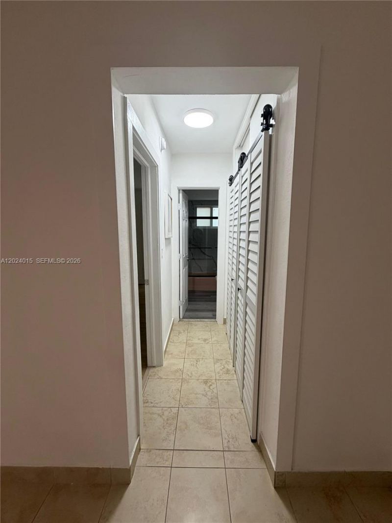 65 Washington Ave, Unit 2, Miami Beach, FL 33139 Photo