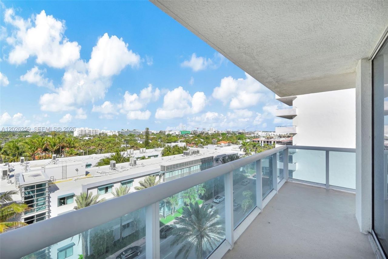 9201 Collins Ave , Unit 821, Surfside, FL 33154 Photo