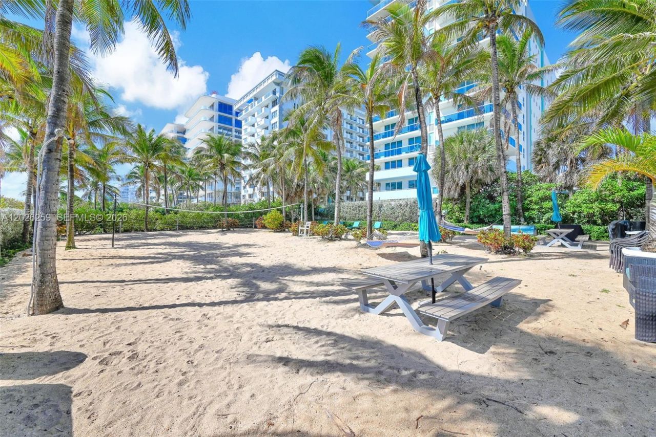 9201 Collins Ave , Unit 821, Surfside, FL 33154 Photo
