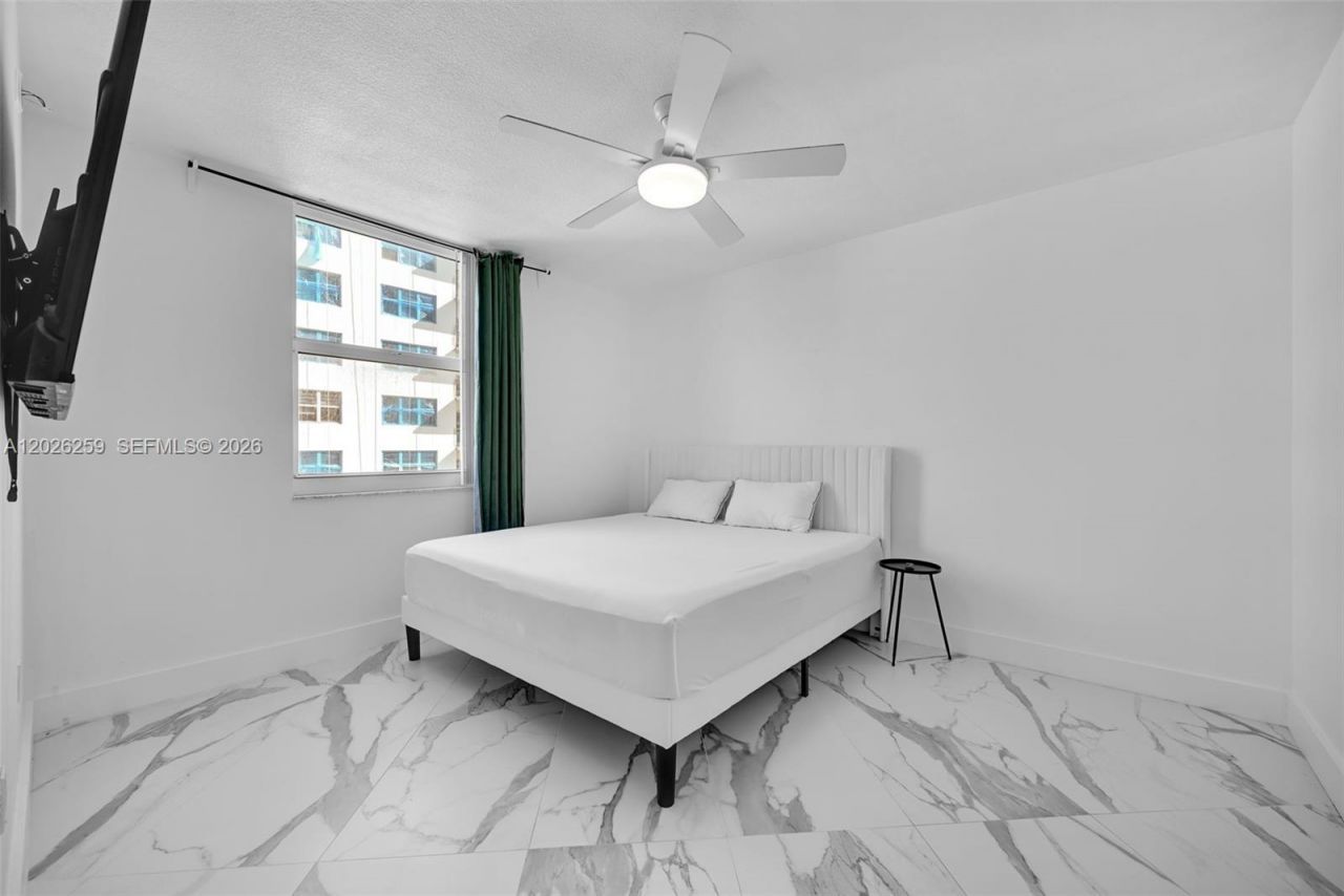 9201 Collins Ave , Unit 821, Surfside, FL 33154 Photo