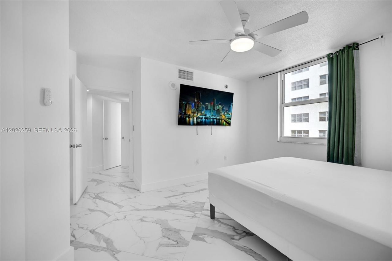 9201 Collins Ave , Unit 821, Surfside, FL 33154 Photo
