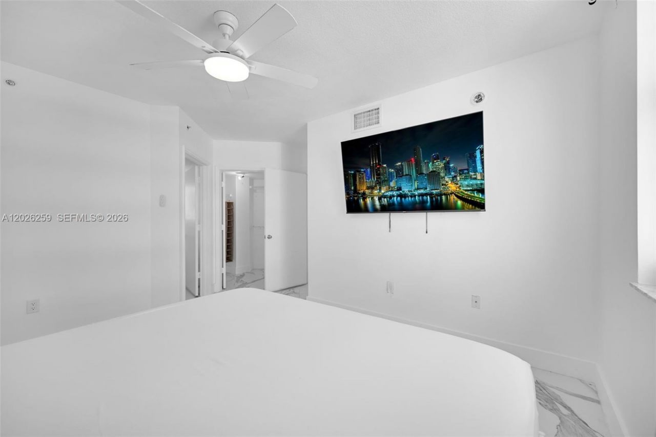 9201 Collins Ave , Unit 821, Surfside, FL 33154 Photo