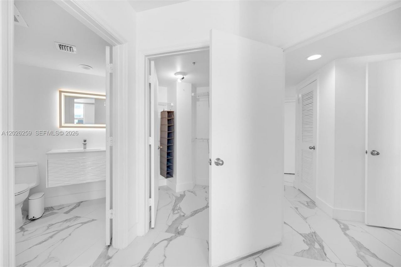 9201 Collins Ave , Unit 821, Surfside, FL 33154 Photo