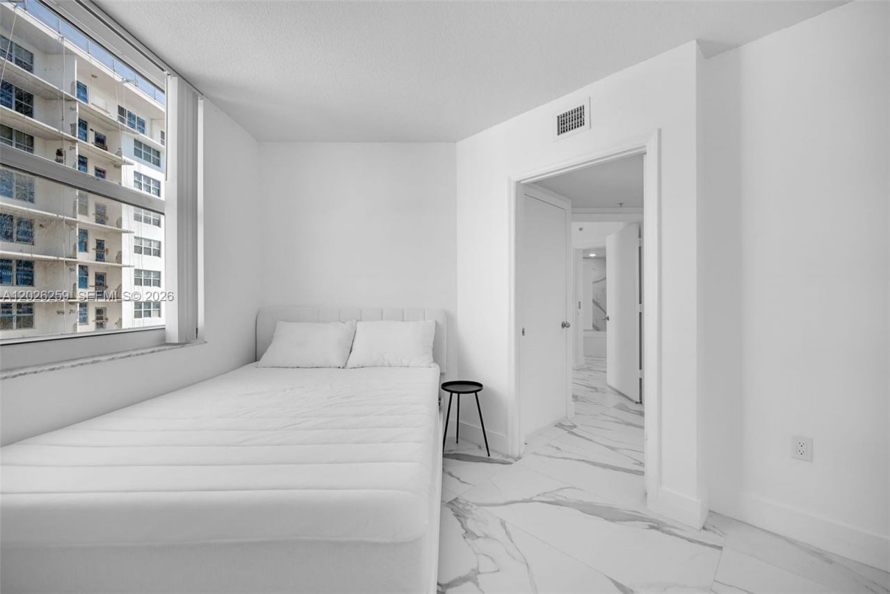 9201 Collins Ave , Unit 821, Surfside, FL 33154 Photo