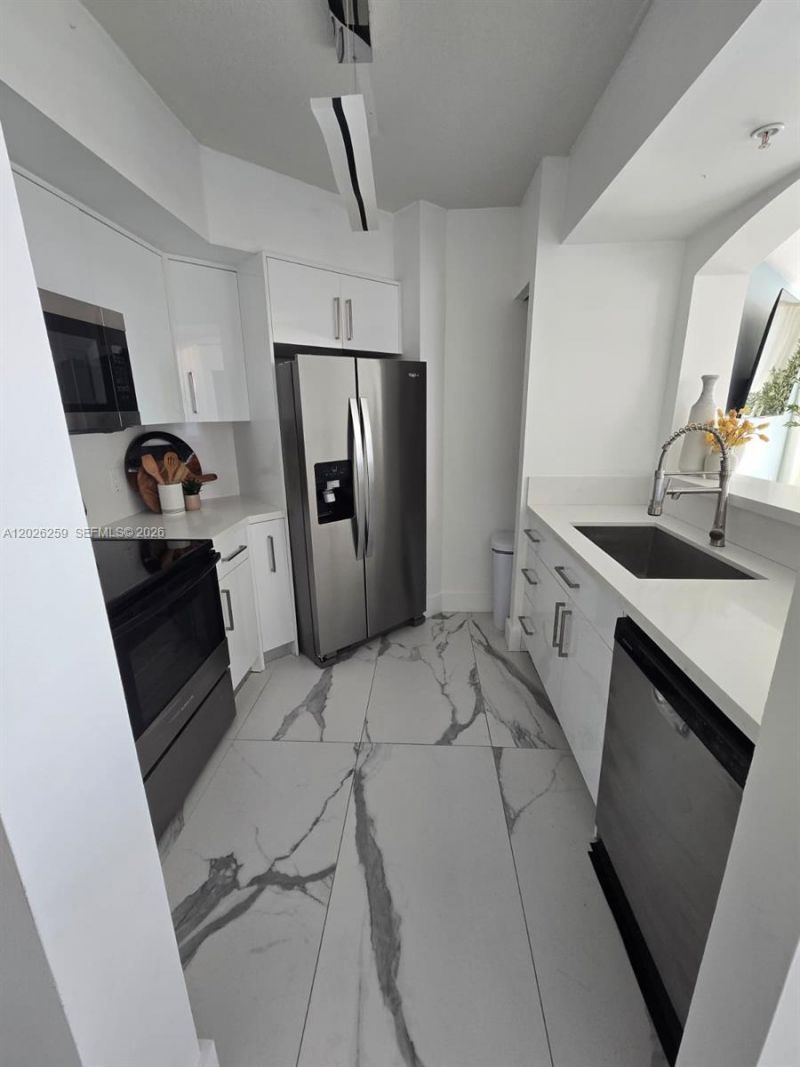 9201 Collins Ave, Unit 821, Surfside, FL 33154 Photo