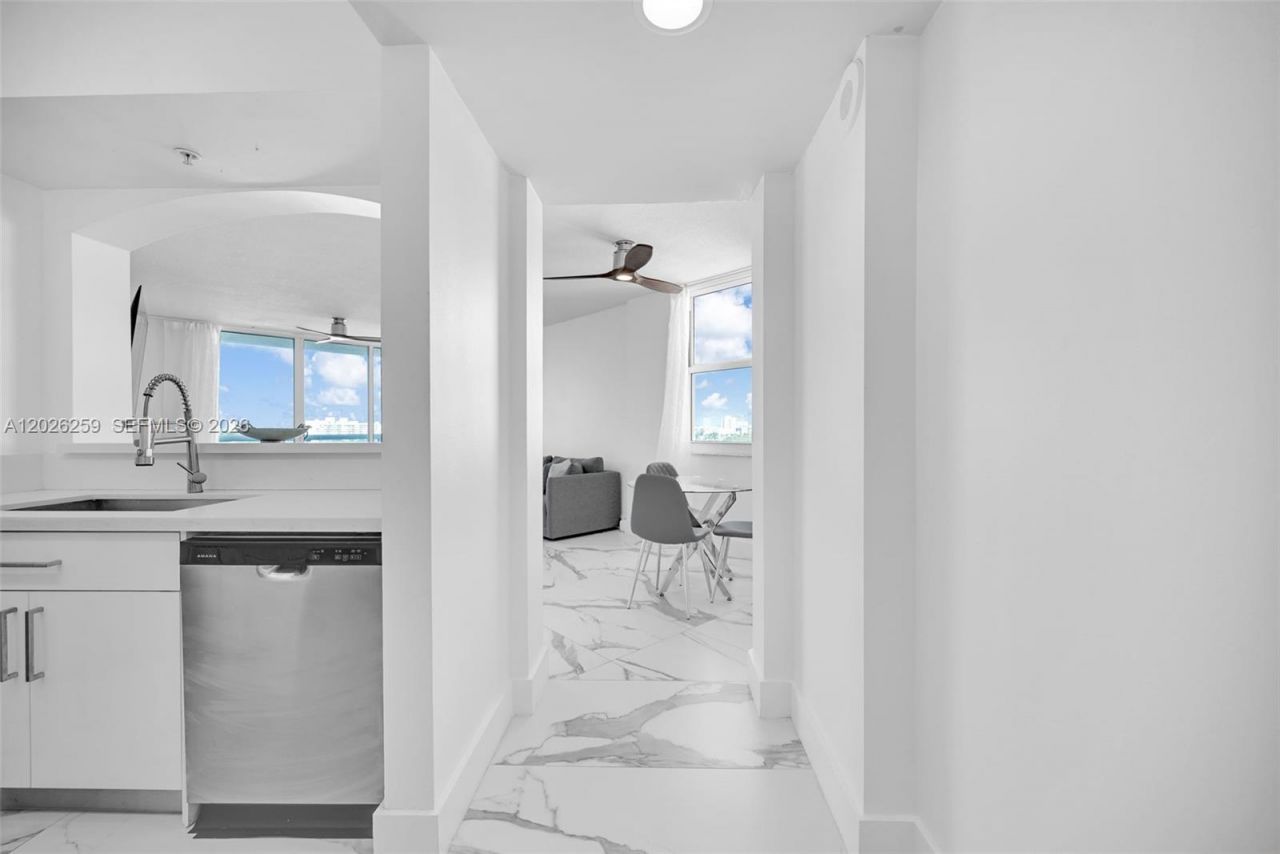 9201 Collins Ave , Unit 821, Surfside, FL 33154 Photo