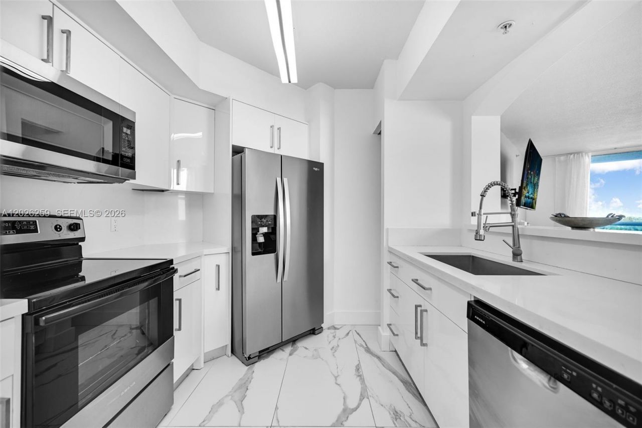 9201 Collins Ave , Unit 821, Surfside, FL 33154 Photo