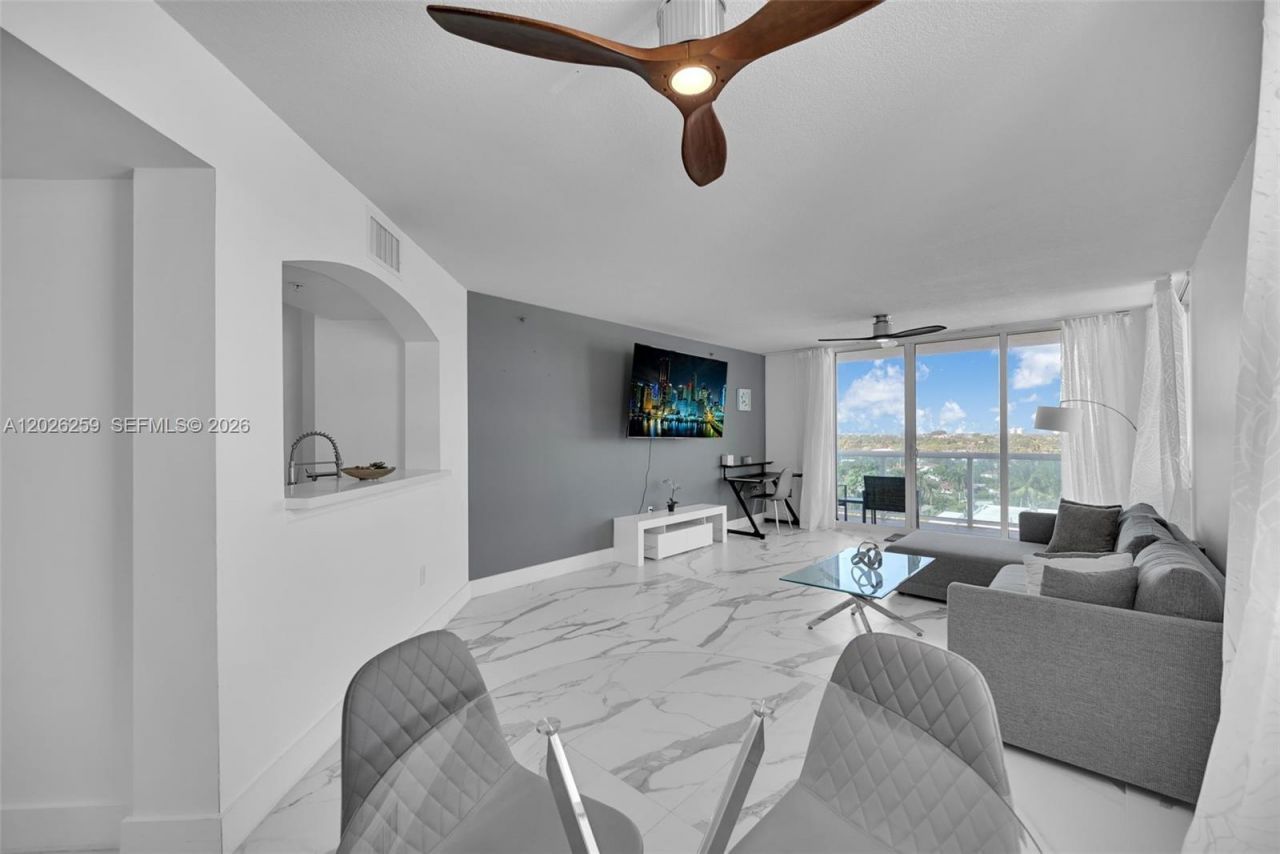 9201 Collins Ave , Unit 821, Surfside, FL 33154 Photo