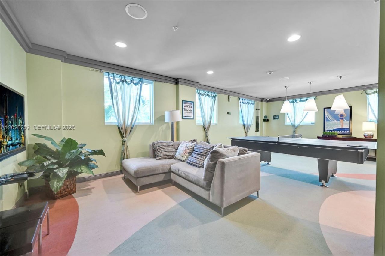 9201 Collins Ave , Unit 821, Surfside, FL 33154 Photo
