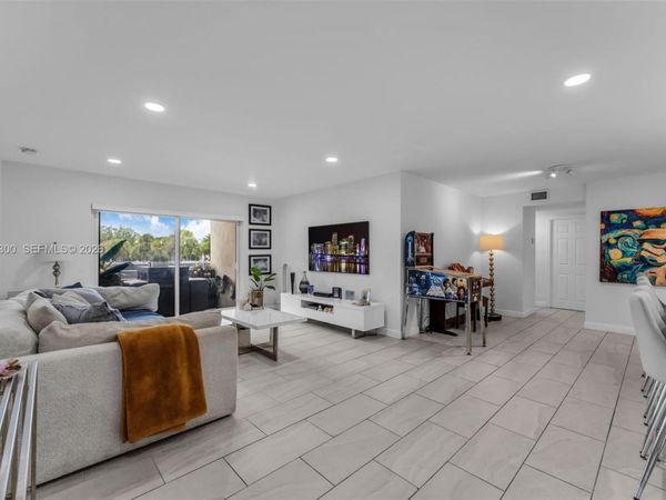7765 SW 86th St , Unit F2-205, Miami, FL 33143