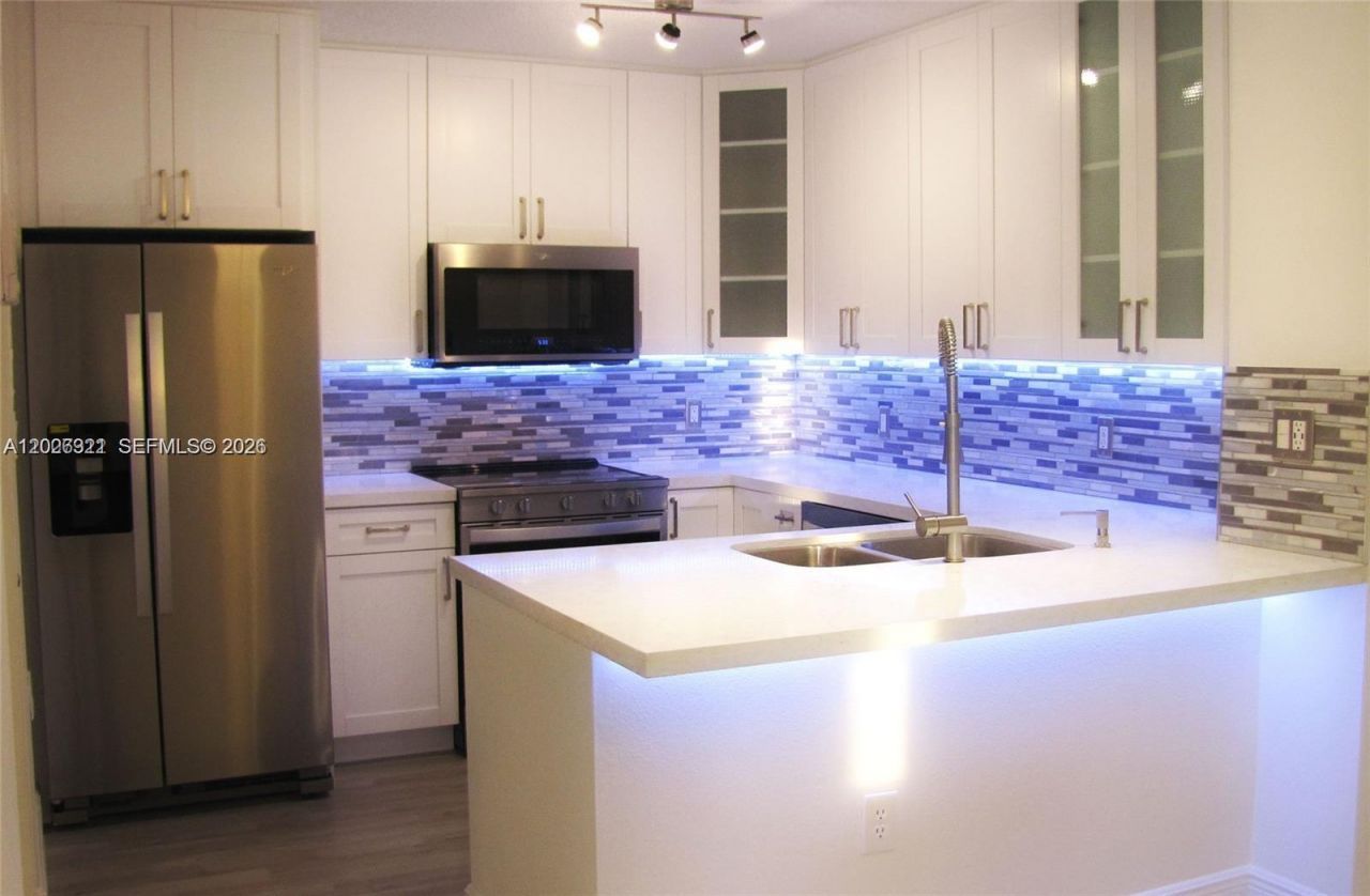 4400 NW 107th Ave , Unit 301, Doral, FL 33178 Photo