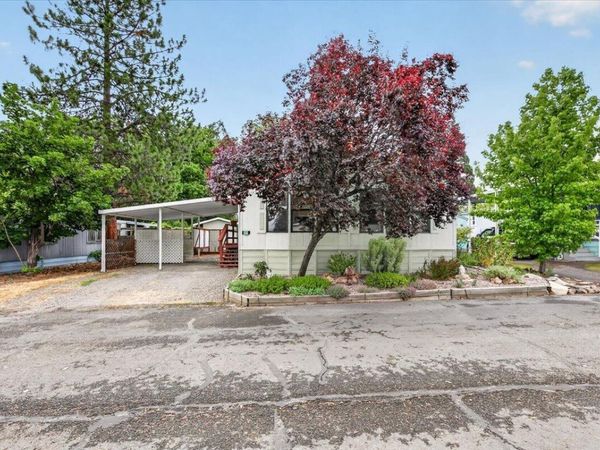 321 Clay Street, Unit SPC 62, Ashland, OR 97520