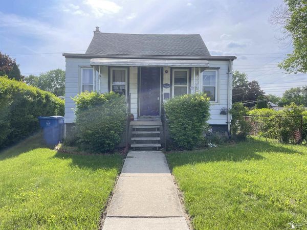 4402 Pelham Road, Dearborn Heights, MI 00000