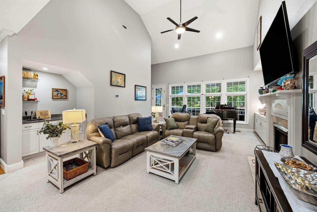 204 Cooper Drive Photo 12