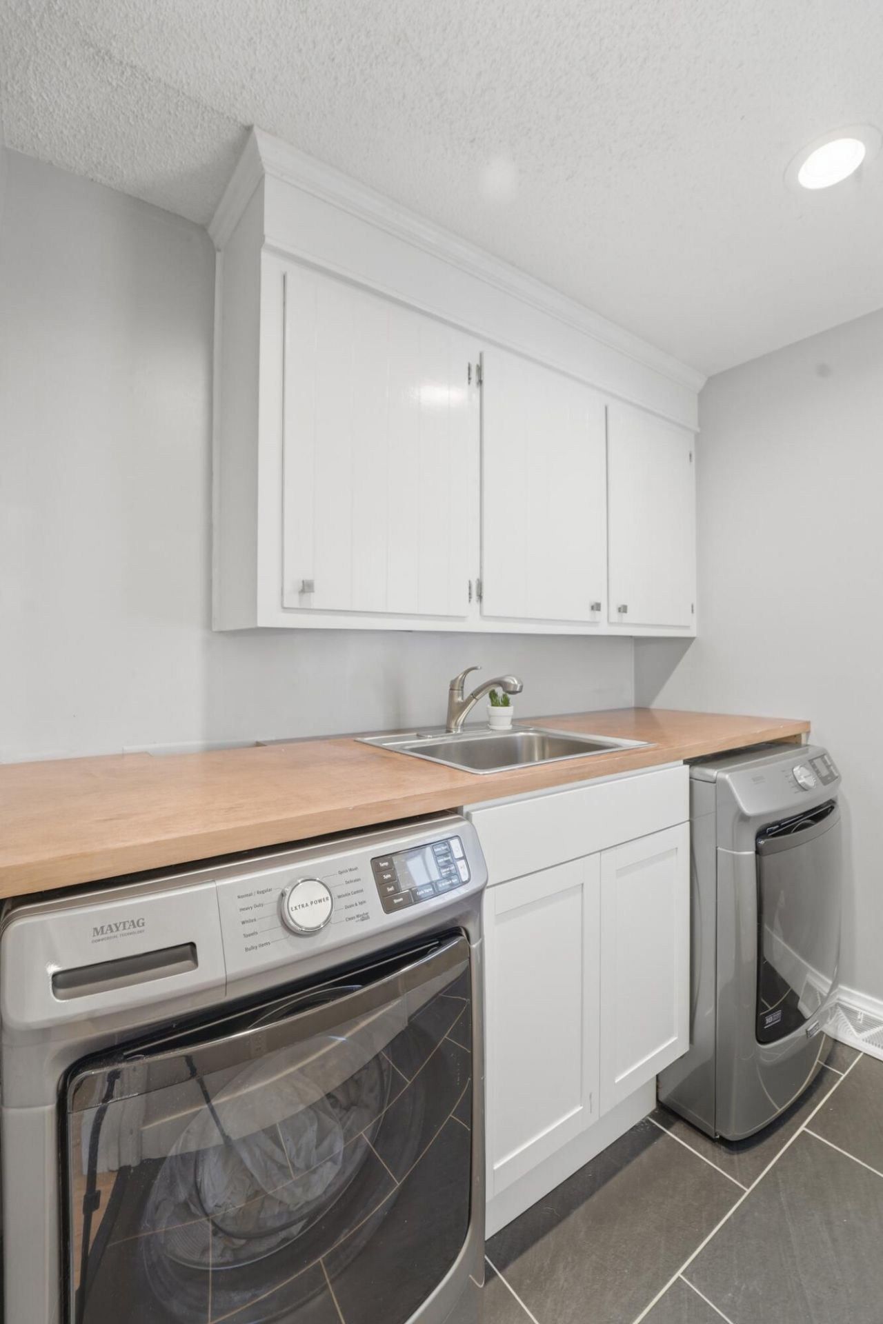 689 Ayers Drive Photo 25