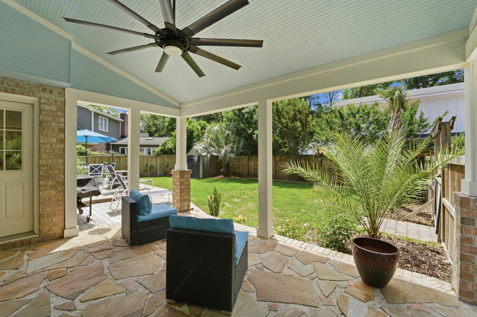 689 Ayers Drive Photo 4