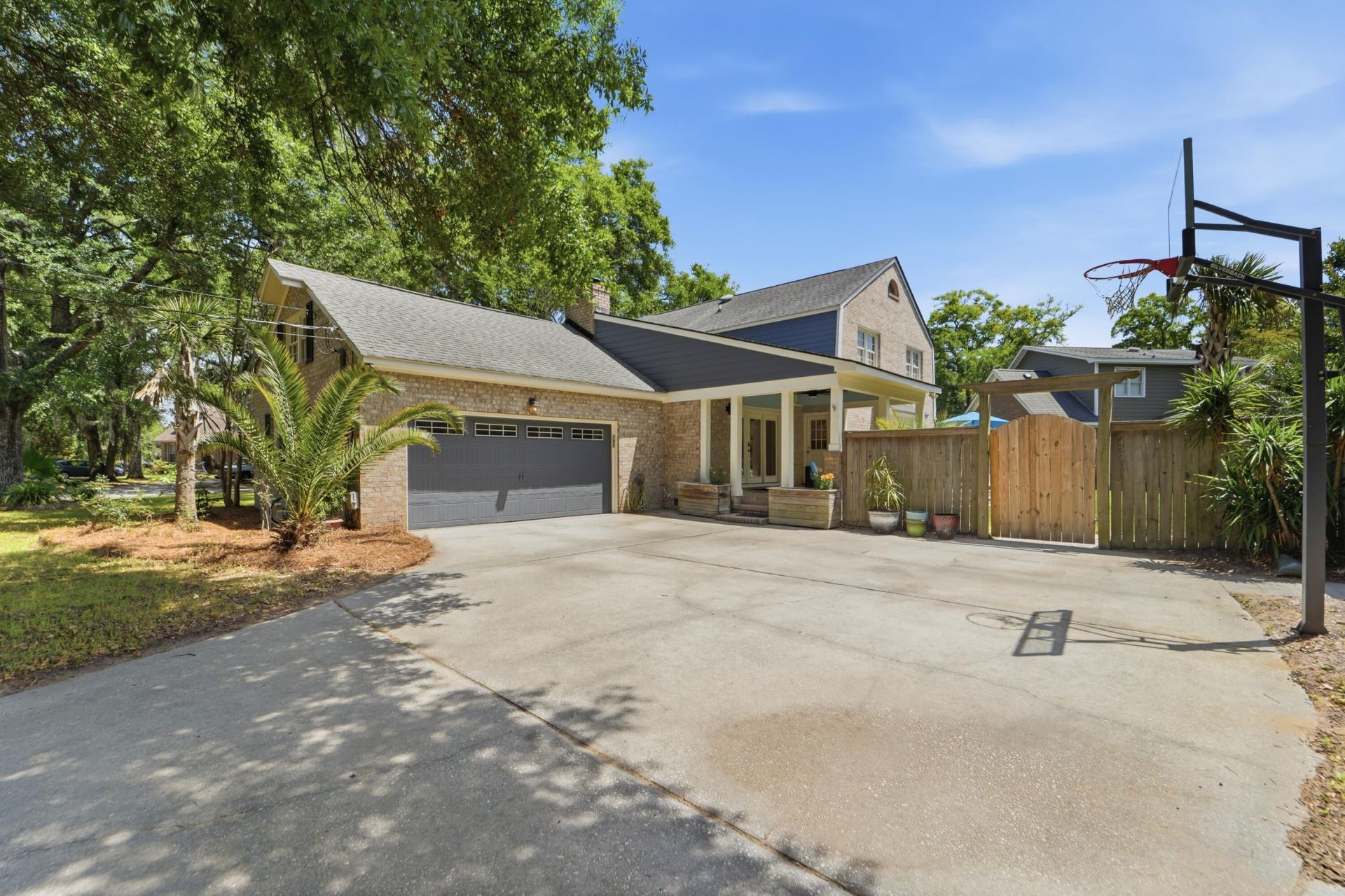689 Ayers Drive Photo 6