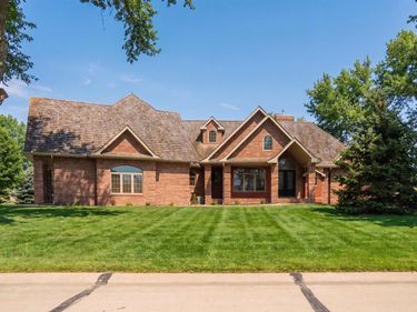 942 Spyglass Circle, Dakota Dunes, SD 57049