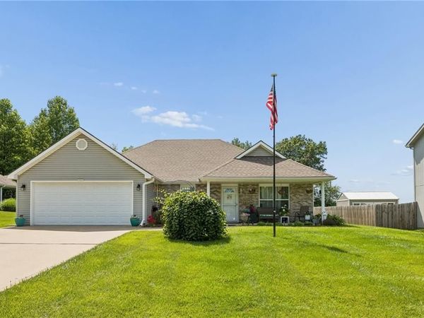 516 Dolinger Court, Trimble, MO 64492