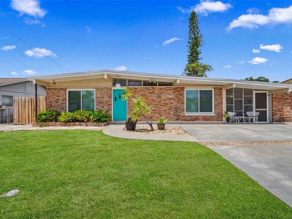 6010 N GUNLOCK AVENUE , TAMPA, FL 33614