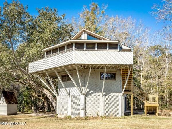 7417 Bluff Point Road, Gautier, MS 39553