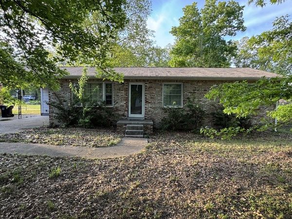 479 Carman Ave , New Johnsonville, TN 37134