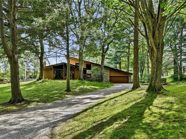 1525 Old State Rd, Gibsonia, PA 15044