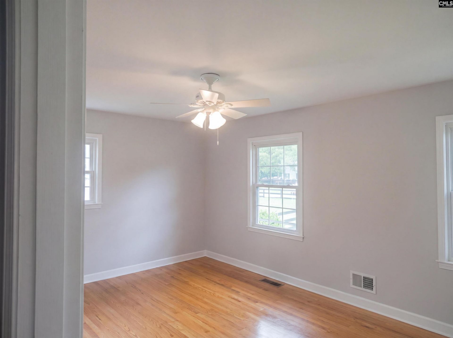 1307 Sunnyhill Drive  Photo 10