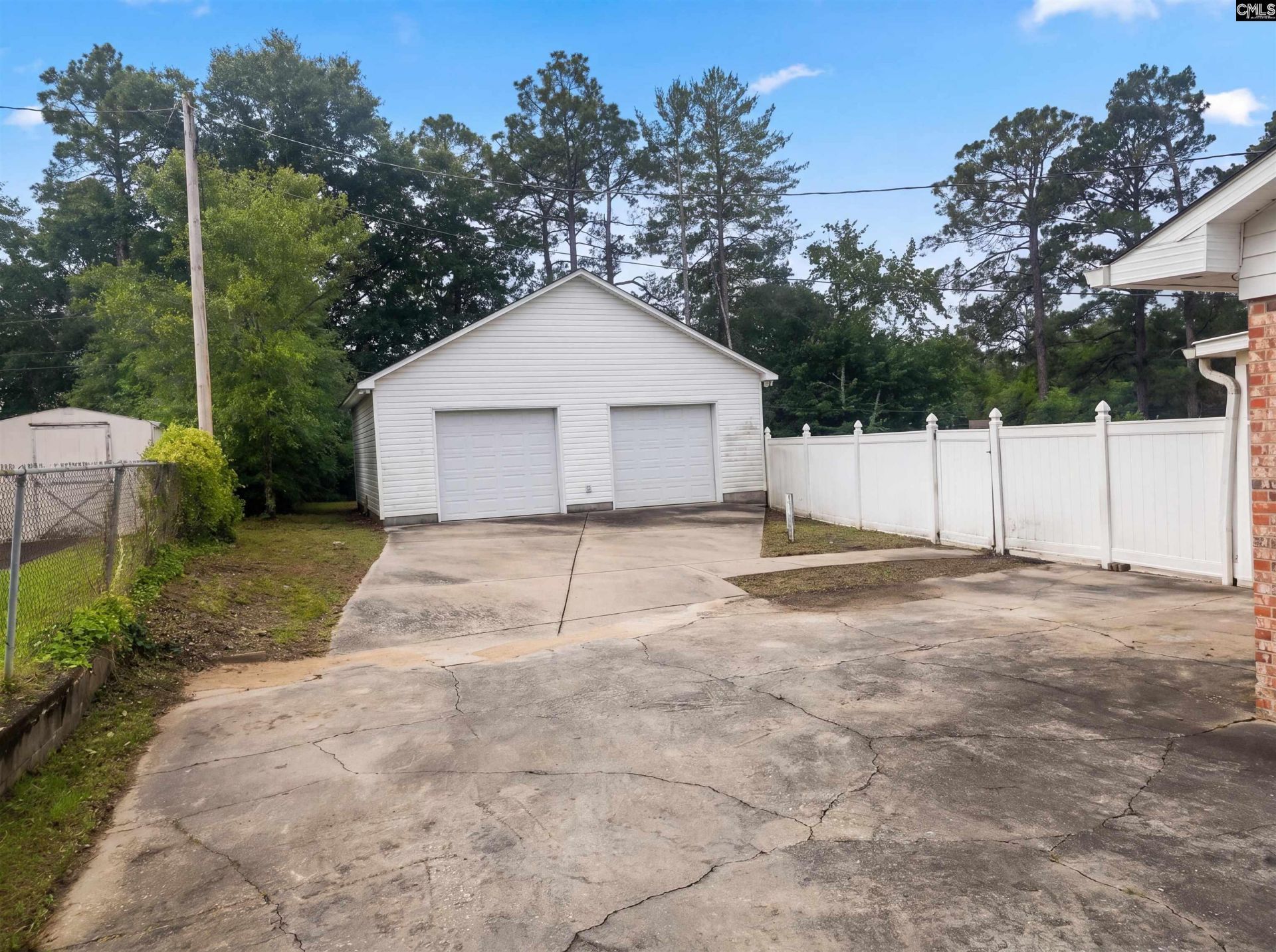 1307 Sunnyhill Drive  Photo 14