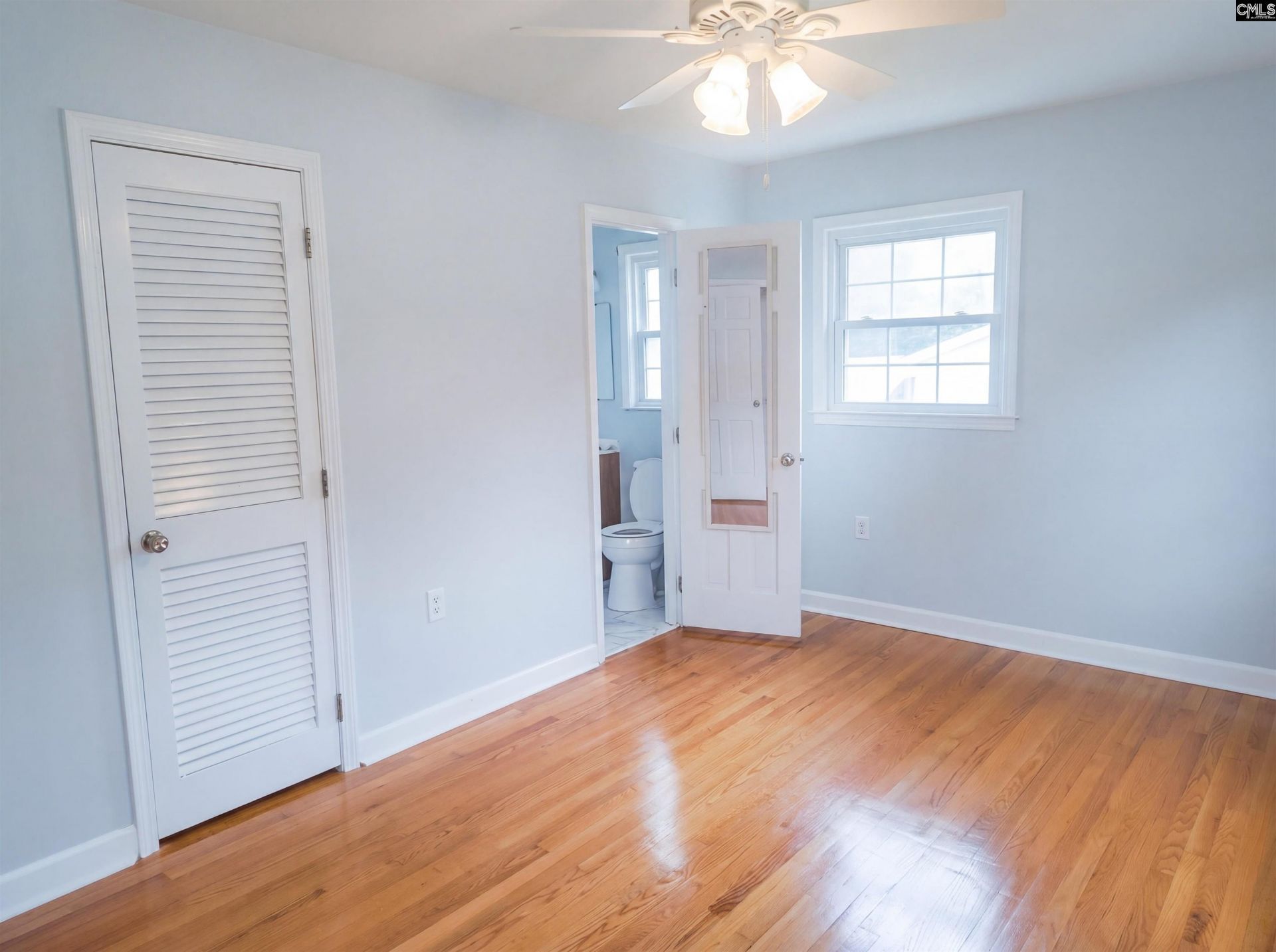 1307 Sunnyhill Drive  Photo 4