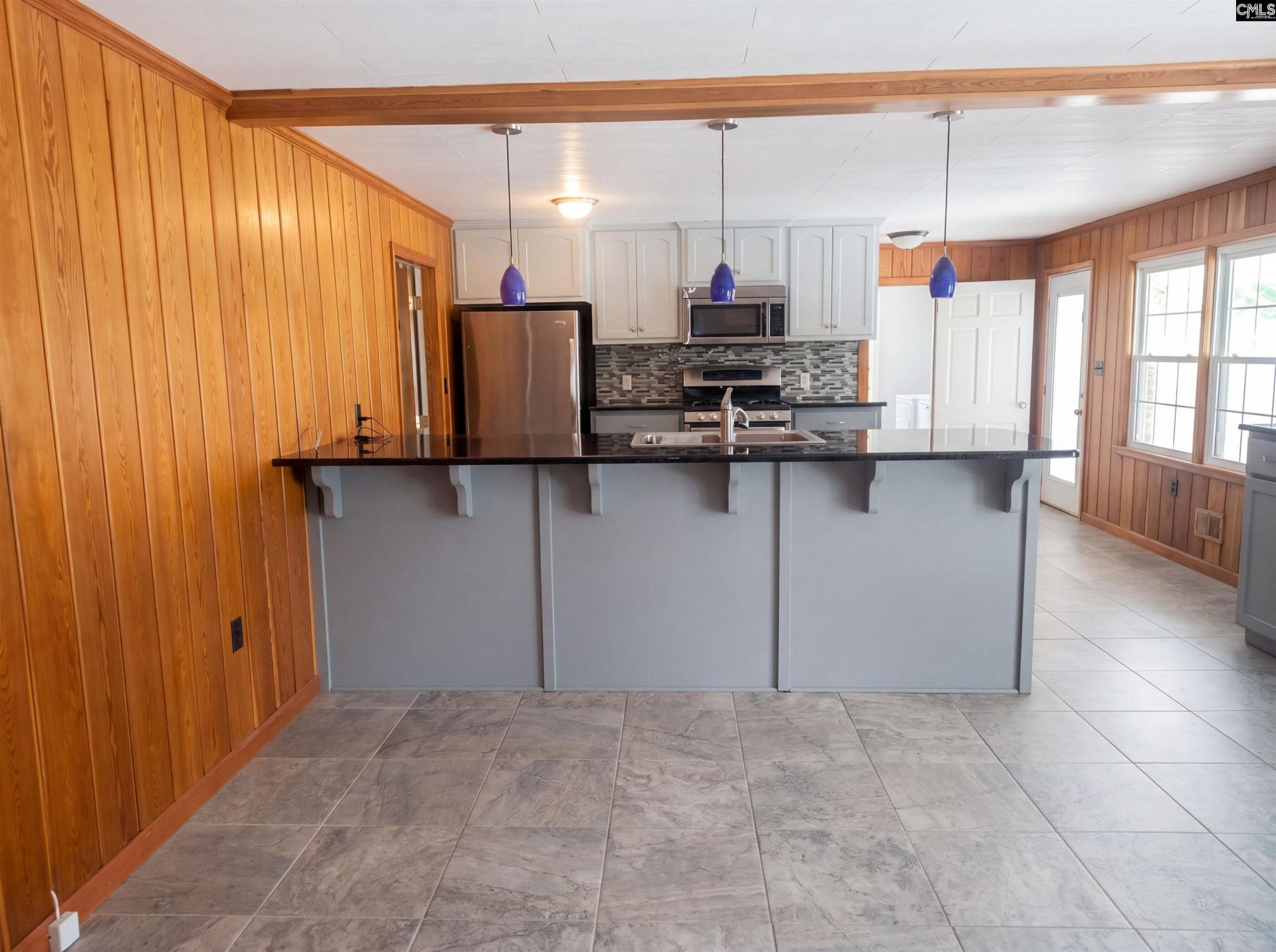 1307 Sunnyhill Drive  Photo 6
