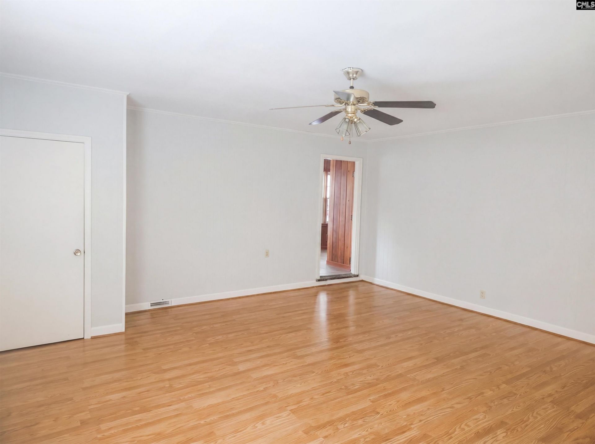 1307 Sunnyhill Drive  Photo 9