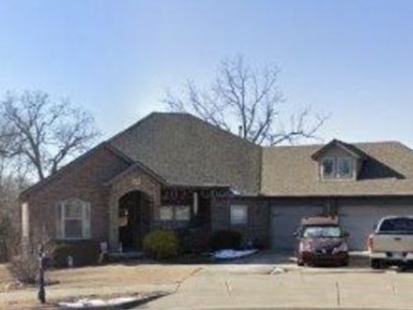 2003 NE Oak Trail Road, Bentonville, AR 72712