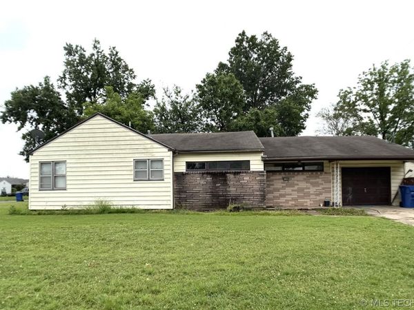 201 Circle Drive NW, Miami, OK 74354