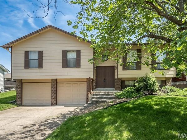 4216 Elkhart Lake Road, St Charles, MO 63304