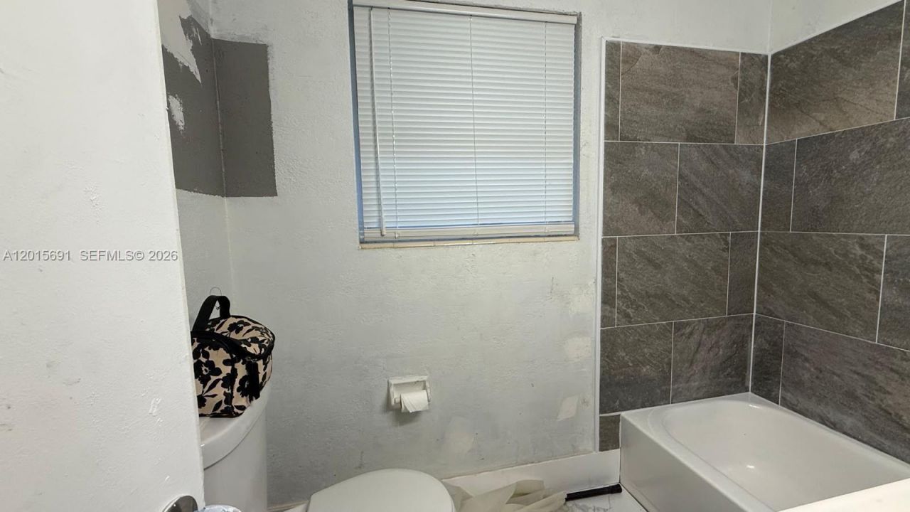 1 St Regis Dr, Pensacola, FL 32505 Photo