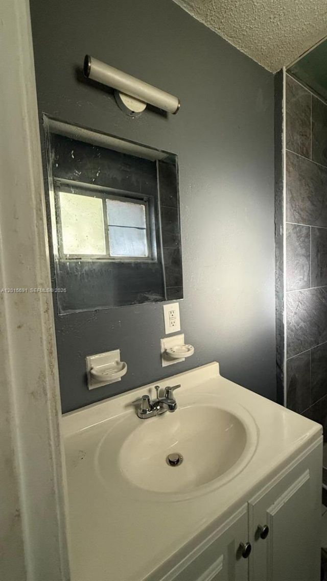 1 St Regis Dr, Pensacola, FL 32505 Photo