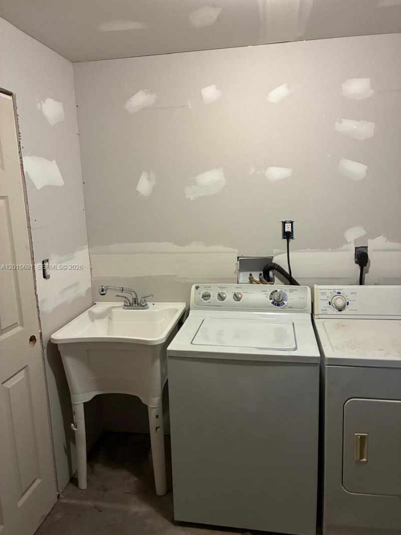 1 St Regis Dr, Pensacola, FL 32505 Photo