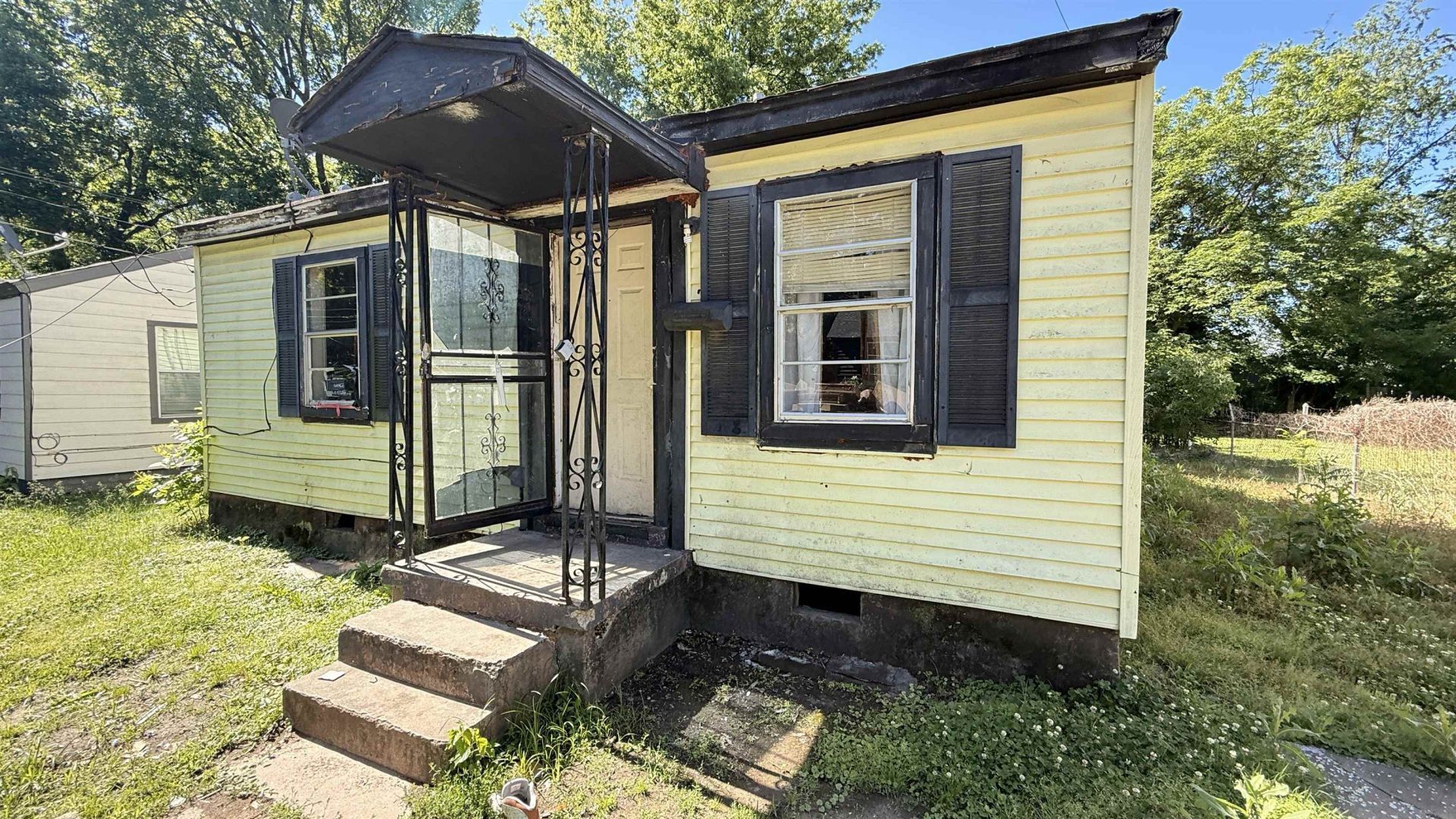2625 Whitman Ave, Memphis, TN 38112 Main Photo