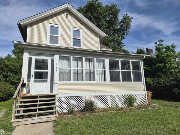 1318 West Street, Grinnell, IA 50112