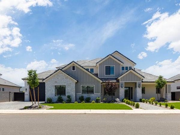 2736 E MOORLAND DR , St. George, UT 84790