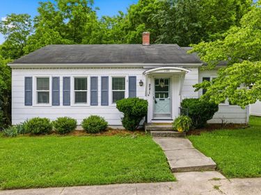 221 N 1st Street, Danville, KY 40422