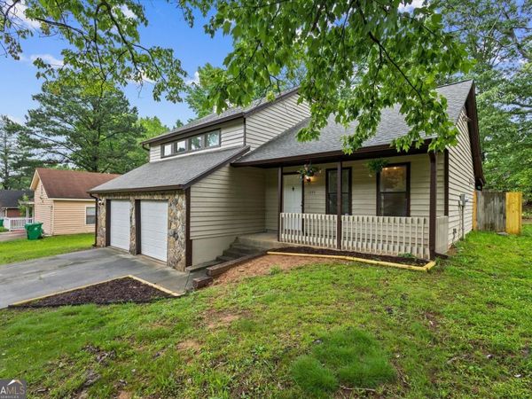 1055 Chapman Lane, Stone Mountain, GA 30088