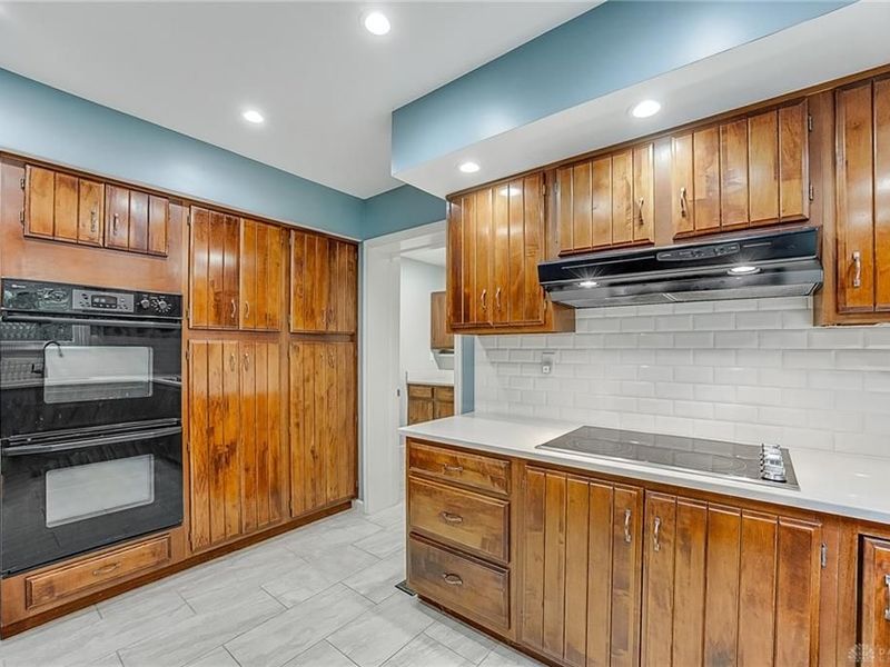 5003 Lausanne Drive, Centerville, OH 45458 Photo 12