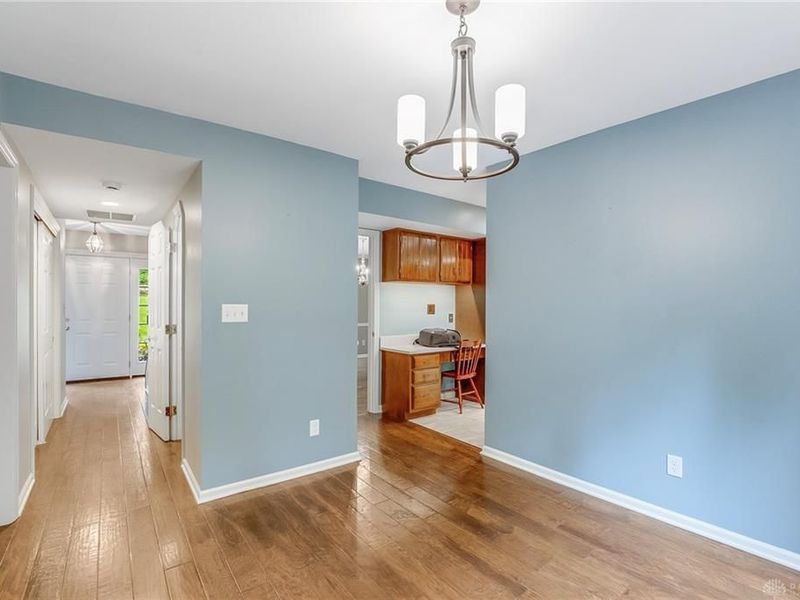 5003 Lausanne Drive, Centerville, OH 45458 Photo 17