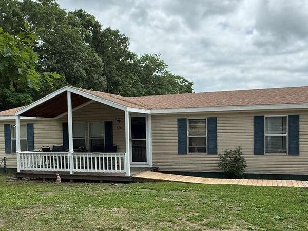 920 Pioneer Road , Grimsley, TN 38565