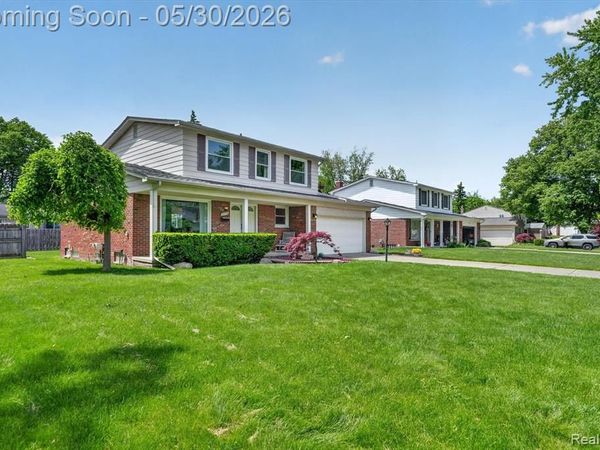 4059 Gatesford Circle Drive, Troy, MI 48085